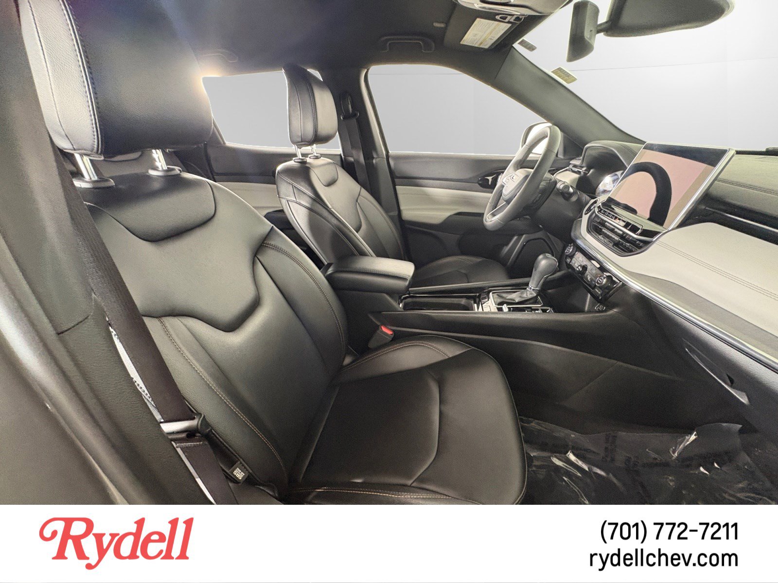 Used 2023 Jeep Compass Limited image 16