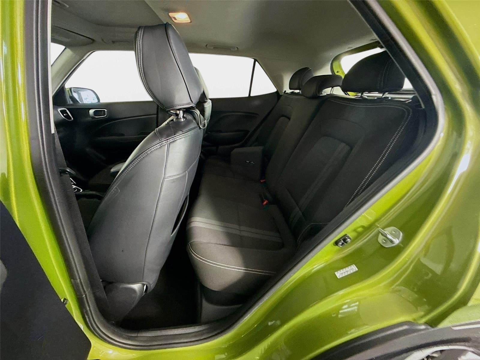 Used 2022 Hyundai Venue SEL w/ Cargo Package FWD image 22