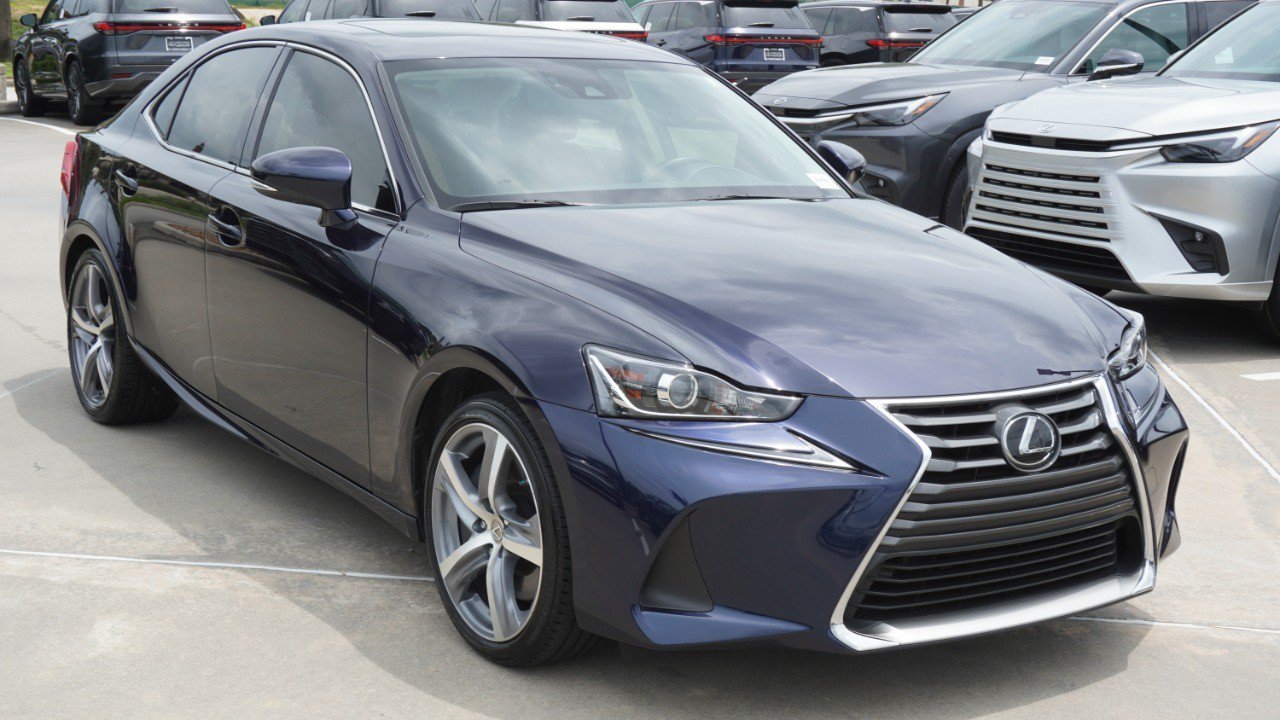 Used 2019 Lexus IS 300 w/ Premium Package RWD image 3