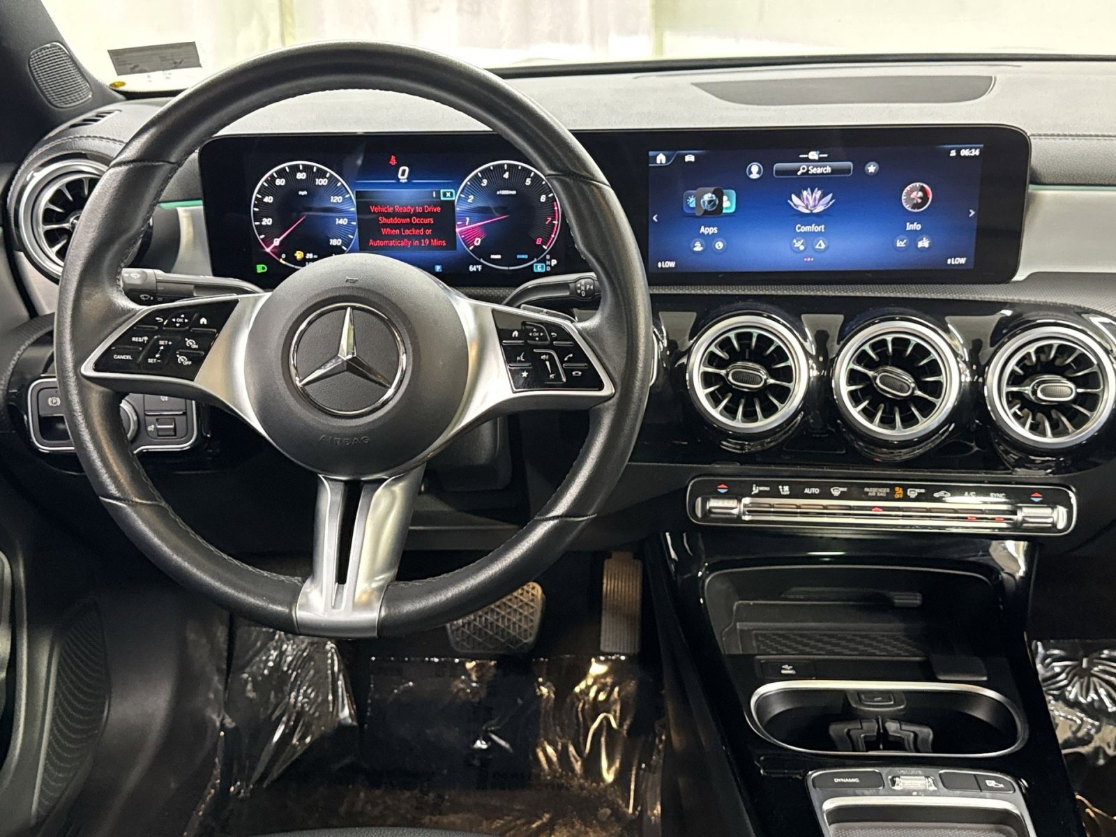 Used 2025 Mercedes-Benz CLA 250 4MATIC image 27