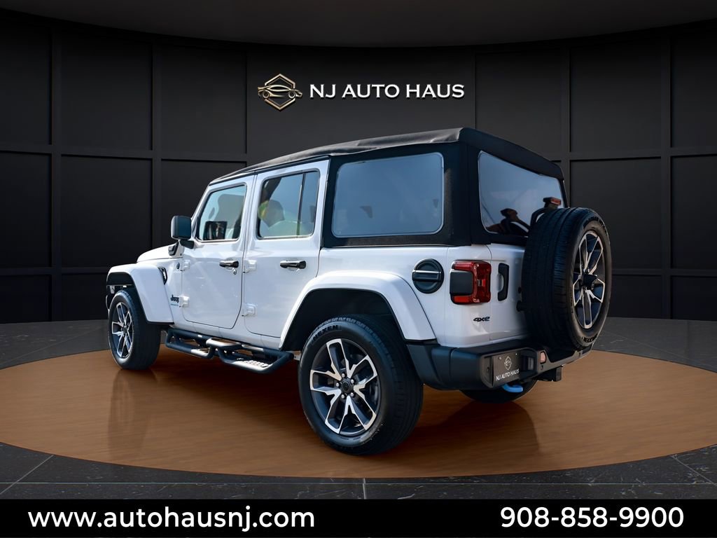 Used 2024 Jeep Wrangler Unlimited w/ Convenience Group image 8