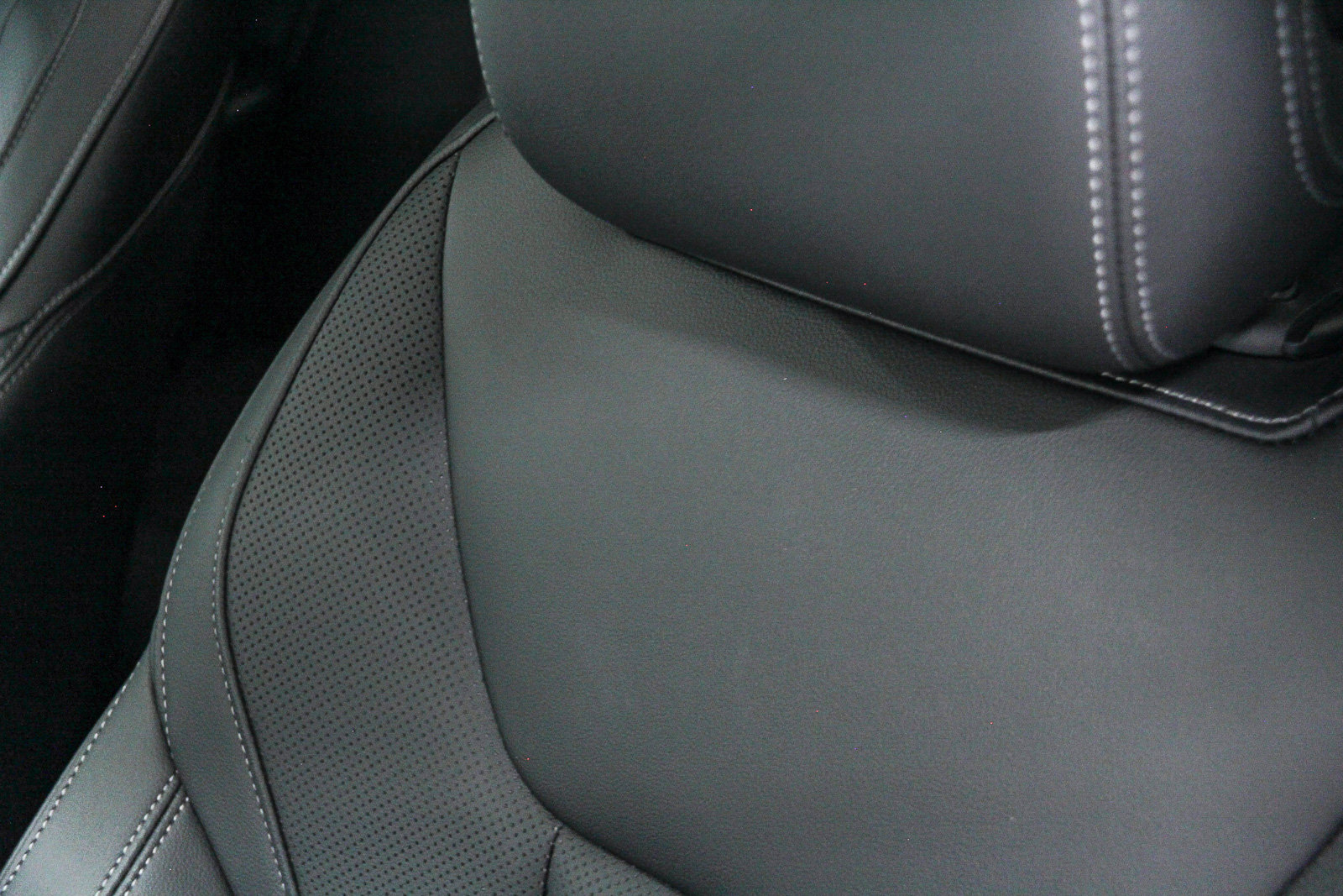 Used 2024 BMW M340i w/ Premium Package RWD image 25
