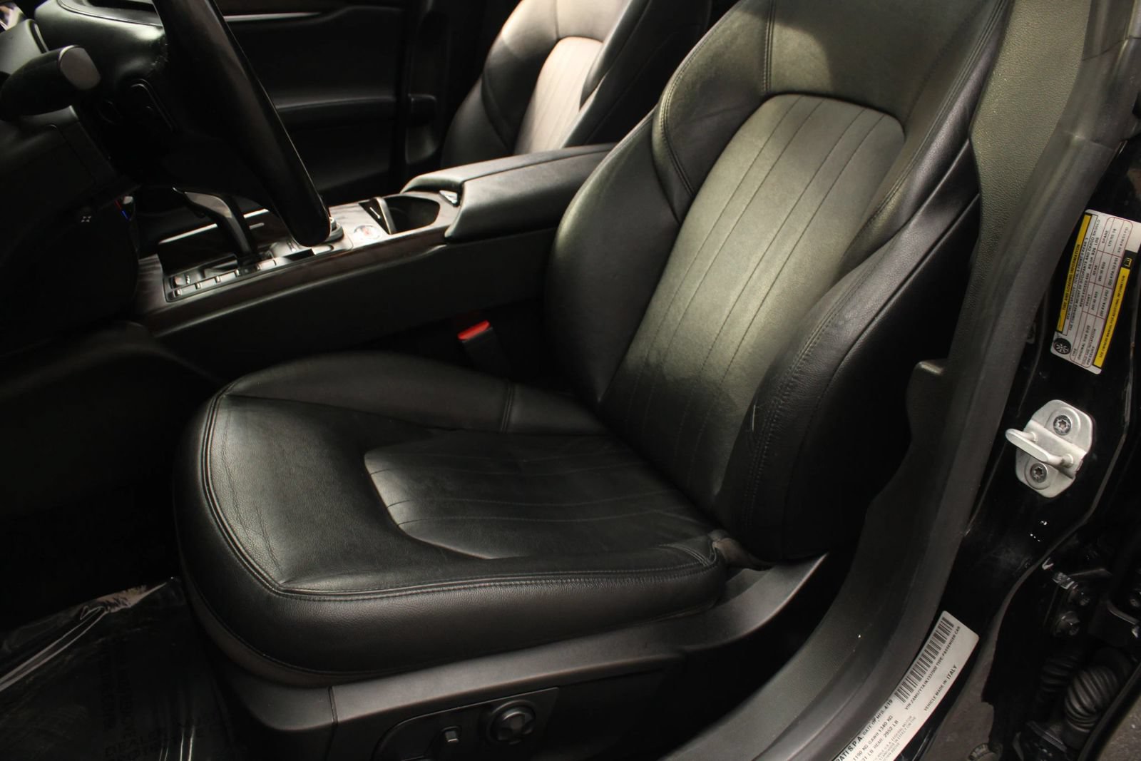 Used 2019 Maserati Ghibli S Q4 AWD/4WD image 17