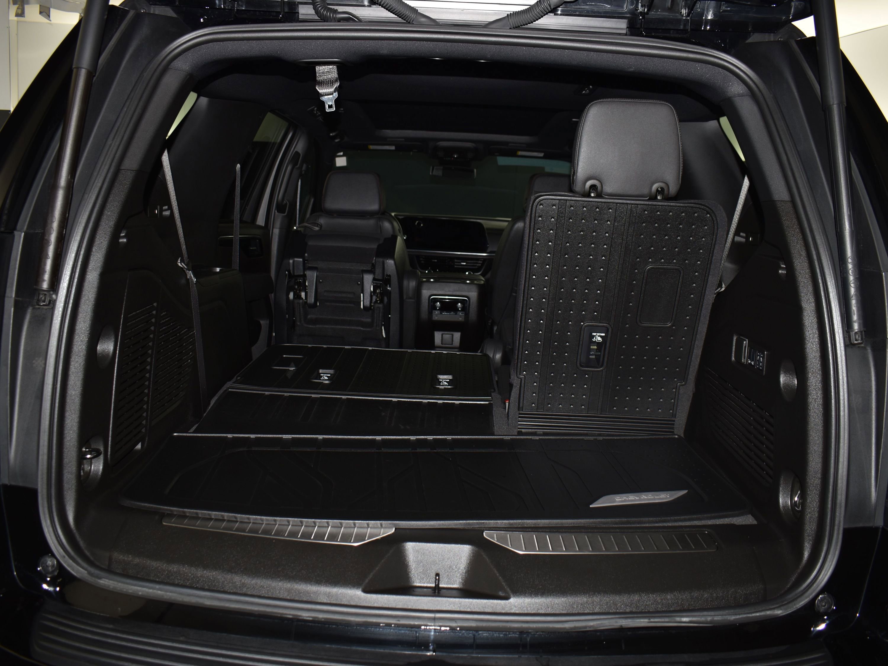 Used 2025 Chevrolet Tahoe RST w/ RST Capability Package image 18