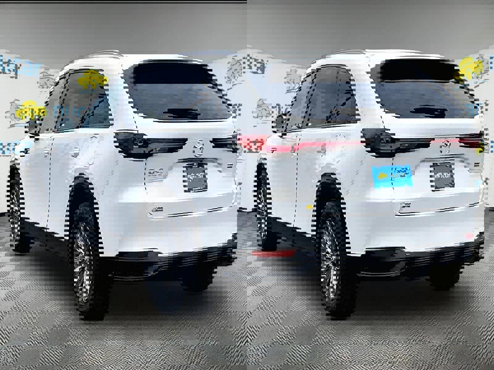 Used 2024 MAZDA CX-90 Plug-In Hybrid w/ Preferred image 4