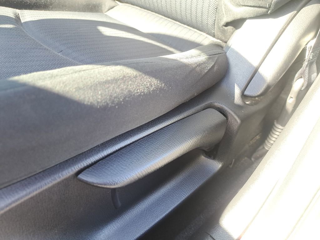 Used 2014 MAZDA MAZDA3 i SV image 14