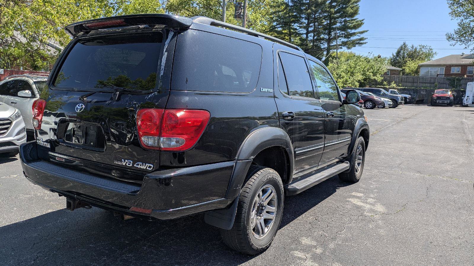 Used 2007 Toyota Sequoia Limited AWD/4WD image 3