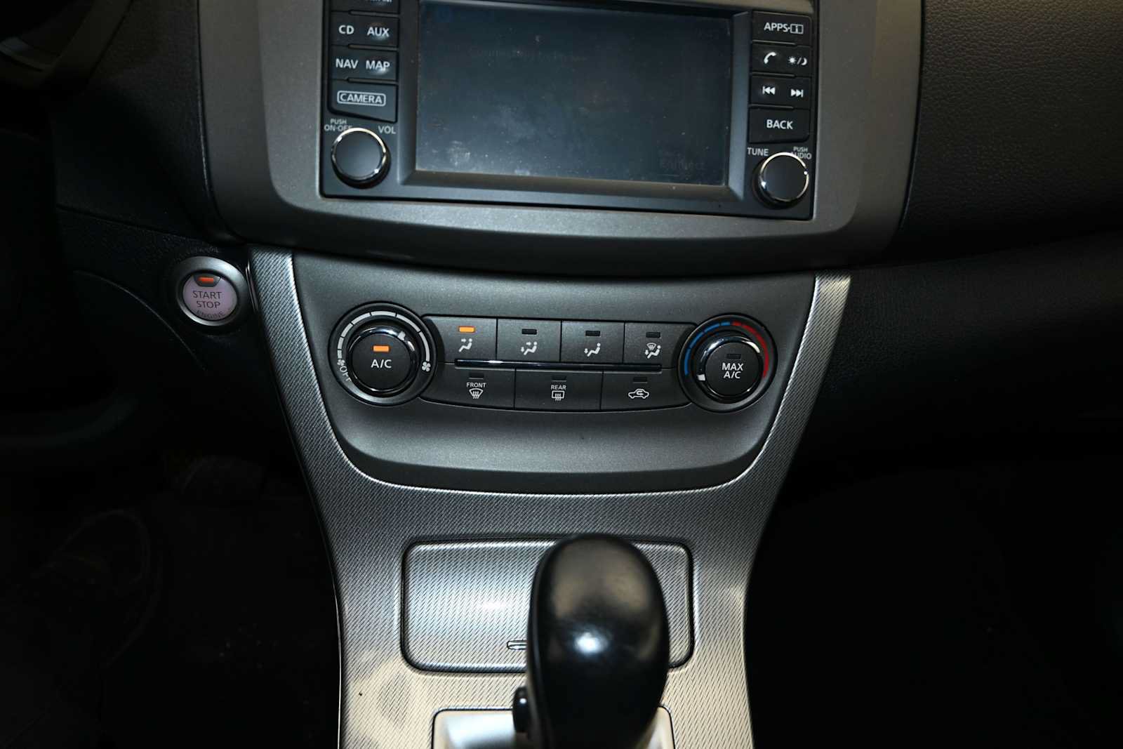 Used 2014 Nissan Sentra SR w/ SR Driver Package FWD image 13