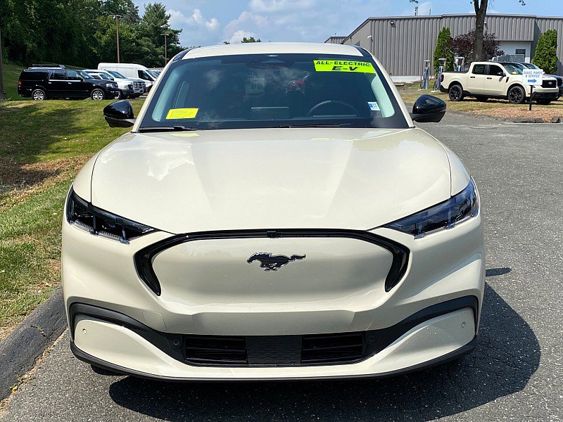 New 2025 Ford Mustang Mach-E Premium image 9