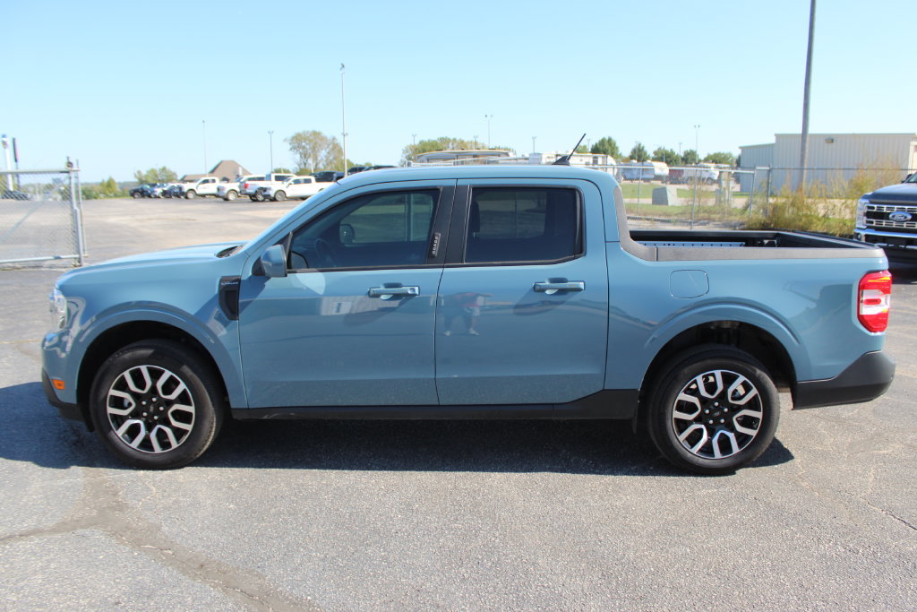 Used 2022 Ford Maverick Lariat w/ Lariat Luxury Package FWD image 3