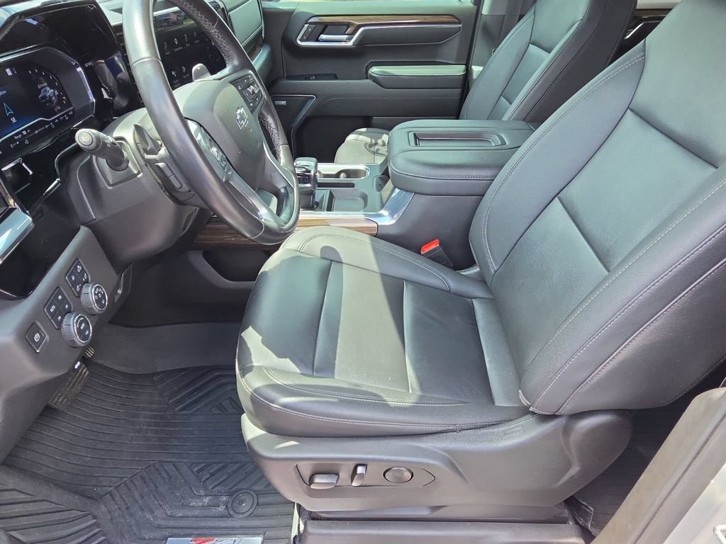 Used 2022 Chevrolet Silverado 1500 LT Trail Boss w/ LT Trail Boss Premium Package AWD/4WD image 10