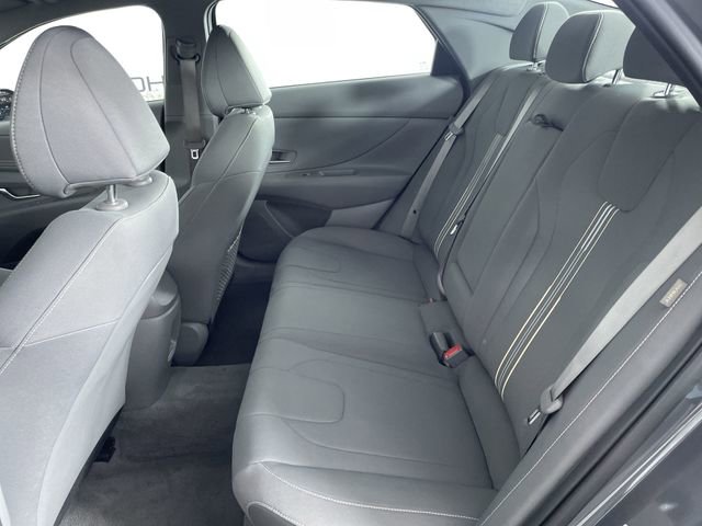 Certified 2025 Hyundai Elantra SEL FWD image 21