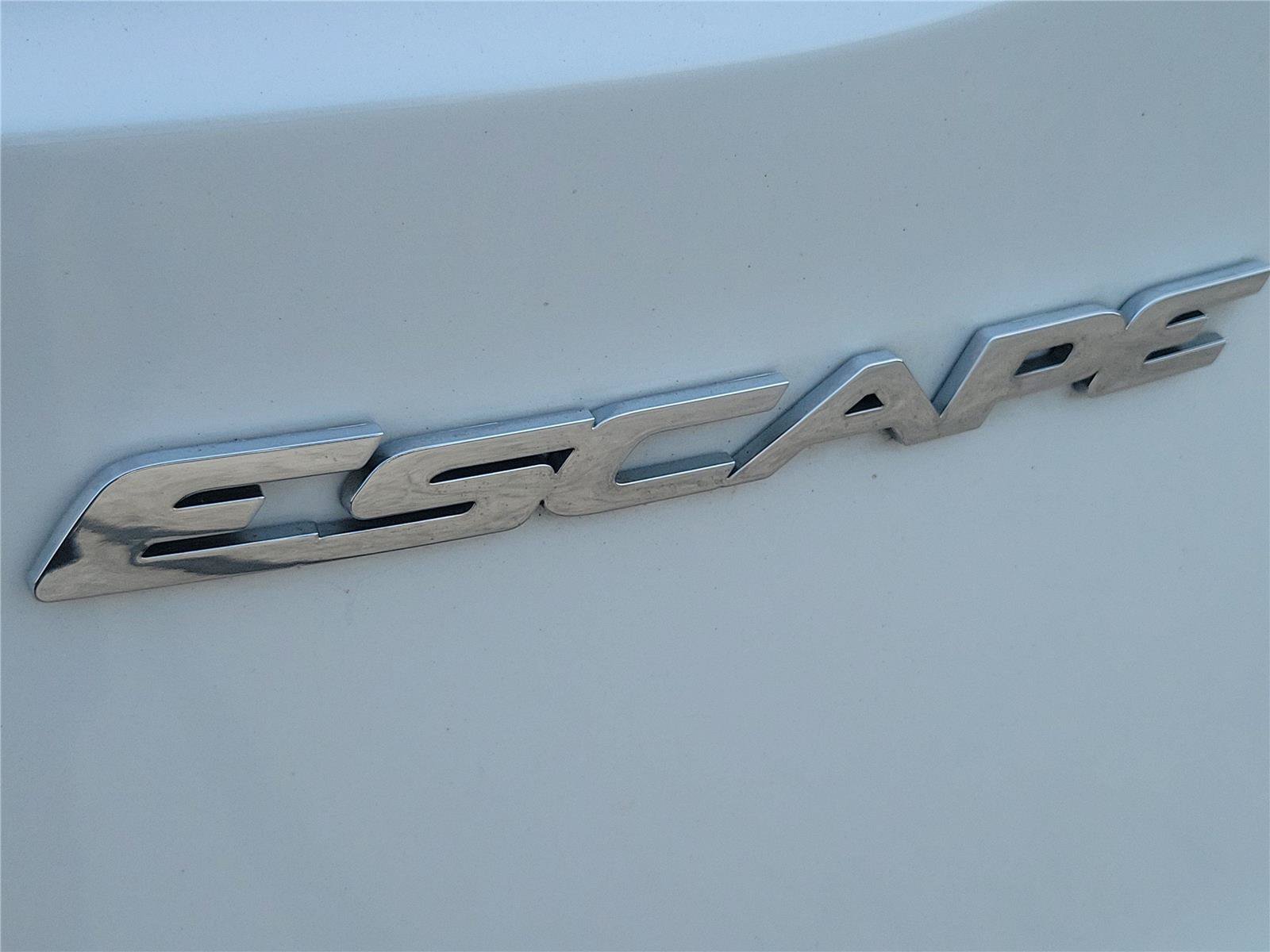 Used 2016 Ford Escape SE FWD image 8