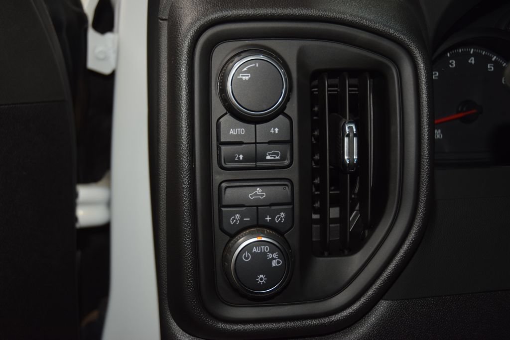 Used 2024 Chevrolet Silverado 1500 Custom AWD/4WD image 33