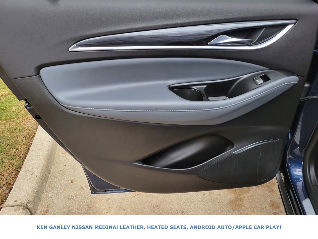 Used 2023 Buick Enclave Essence image 43