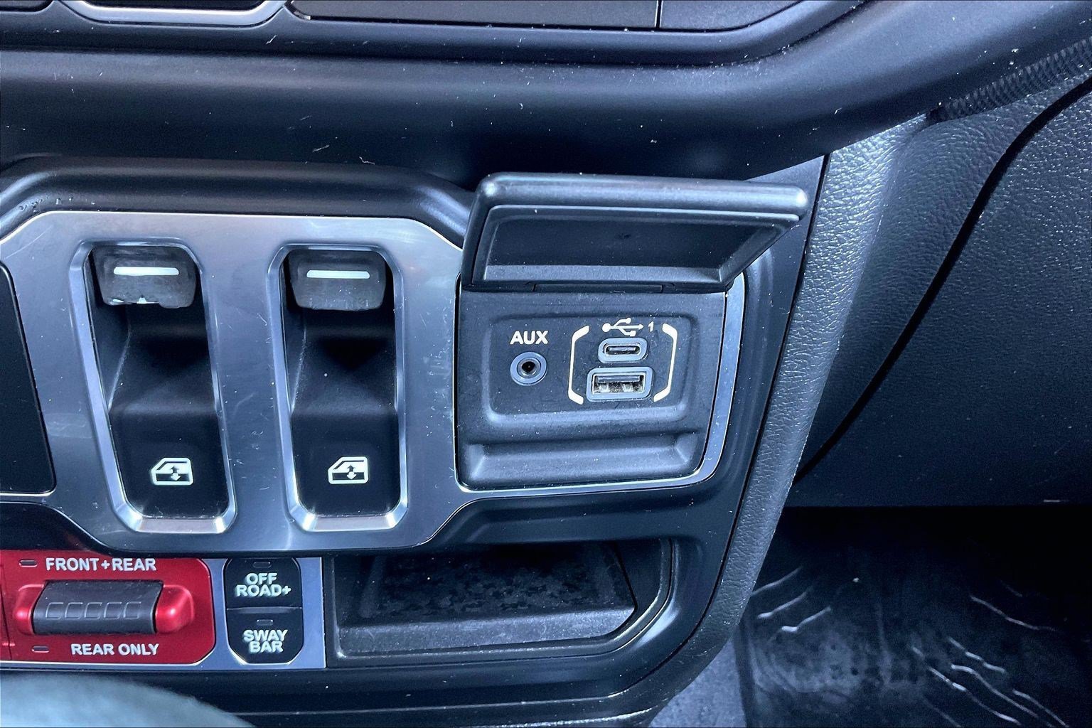 Used 2022 Jeep Wrangler Rubicon w/ LED Lighting Group AWD/4WD image 21