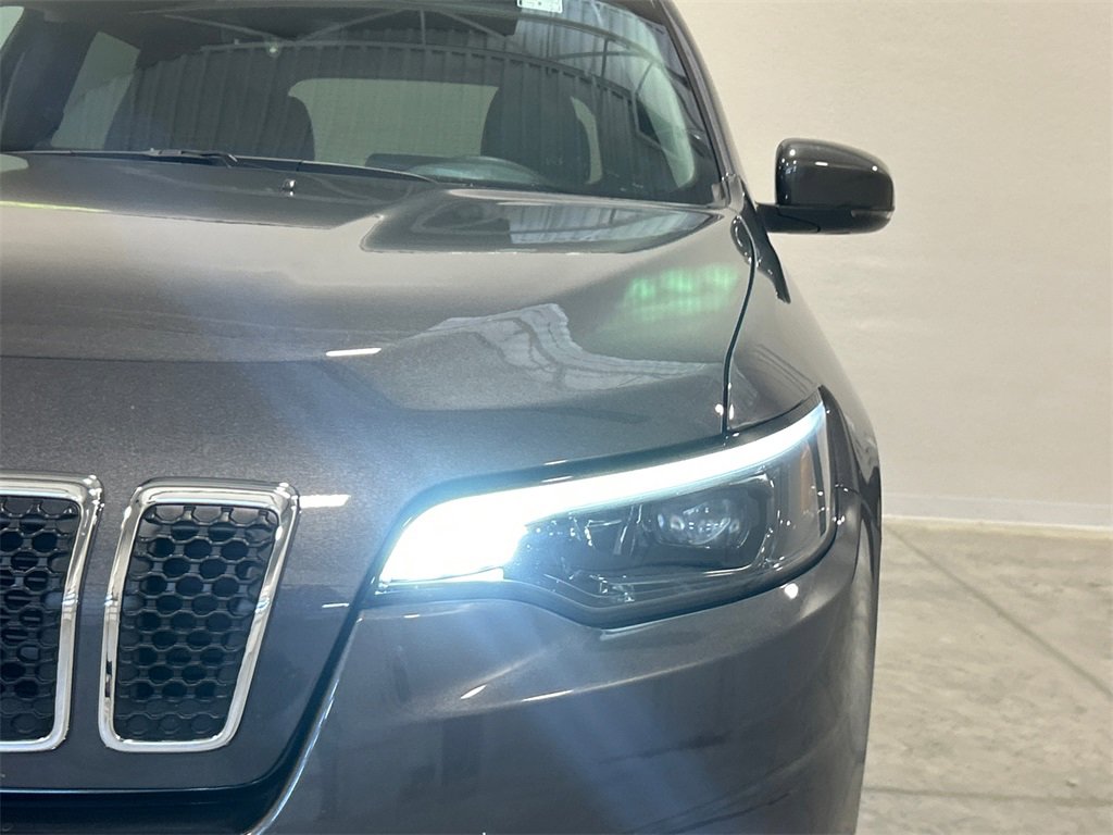 Used 2021 Jeep Cherokee Latitude Lux w/ Comfort/Convenience Group image 10