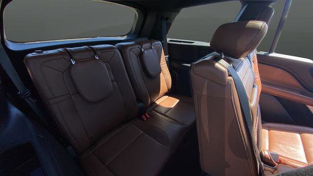 Used 2020 Lincoln Aviator Reserve w/ Equipment Group 201A image 27