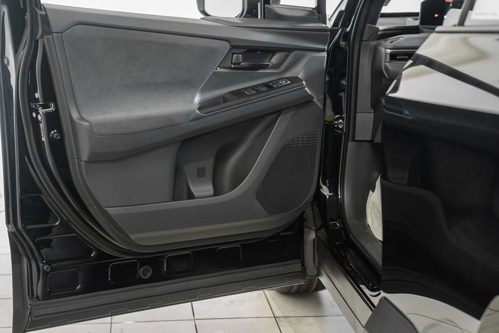 New 2026 Toyota C-HR AWD/4WD image 38