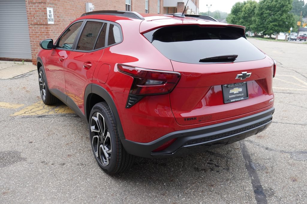 New 2026 Chevrolet Trax RS w/ Driver Confidence Package FWD image 5