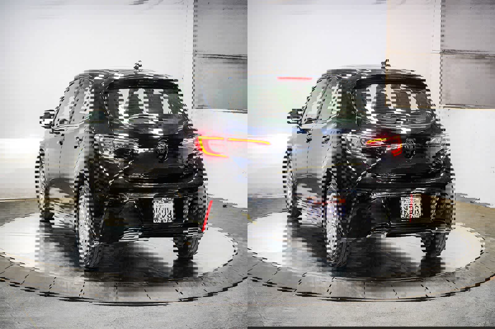 Certified 2020 Toyota Corolla SE w/ SE Preferred Package FWD image 5