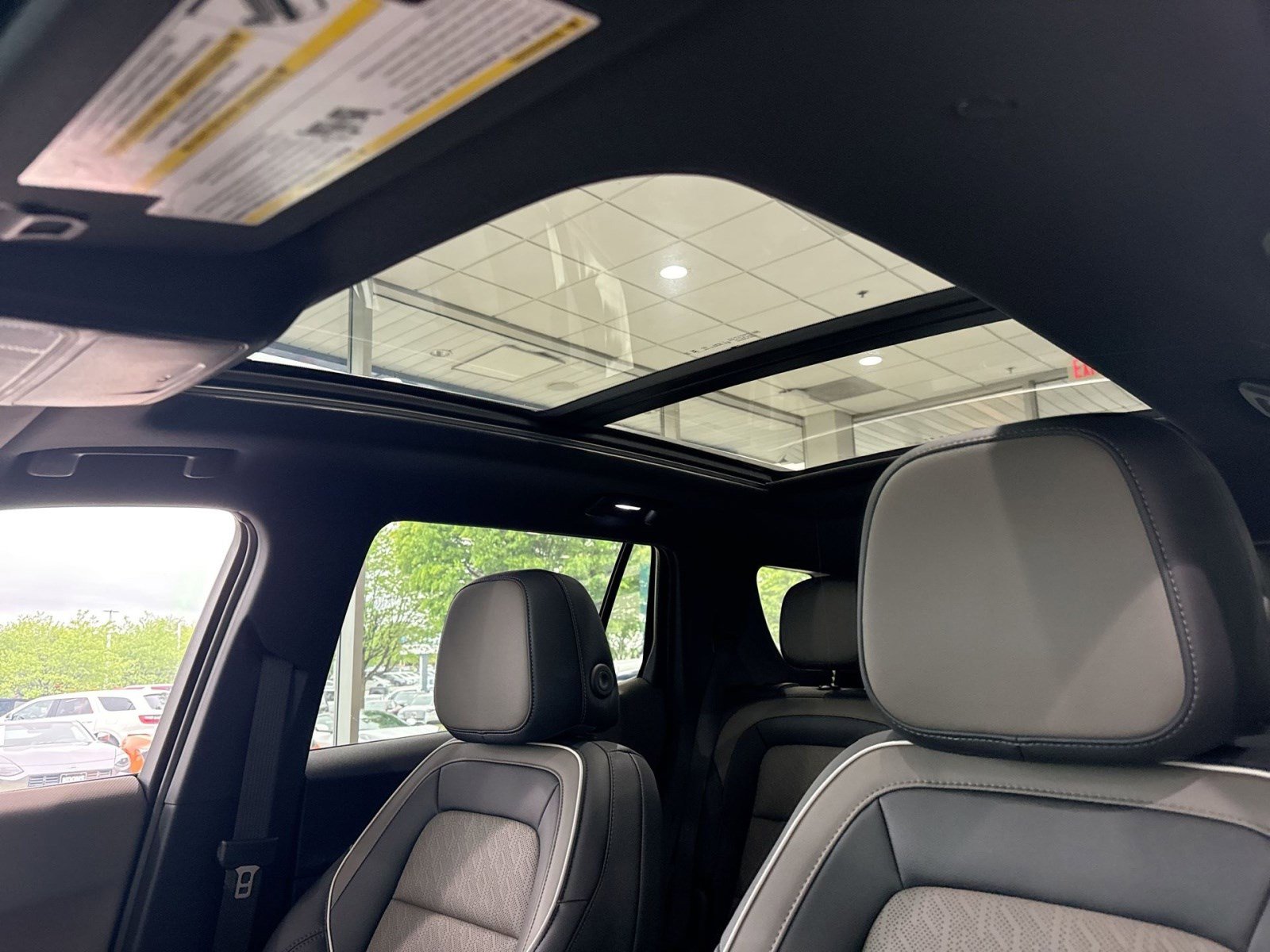 New 2026 Chevrolet Equinox LT w/ Convenience Package II FWD image 18