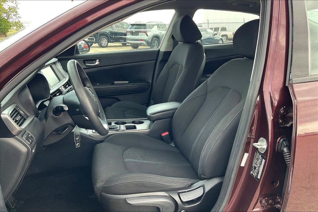 Used 2020 Kia Optima LX image 18
