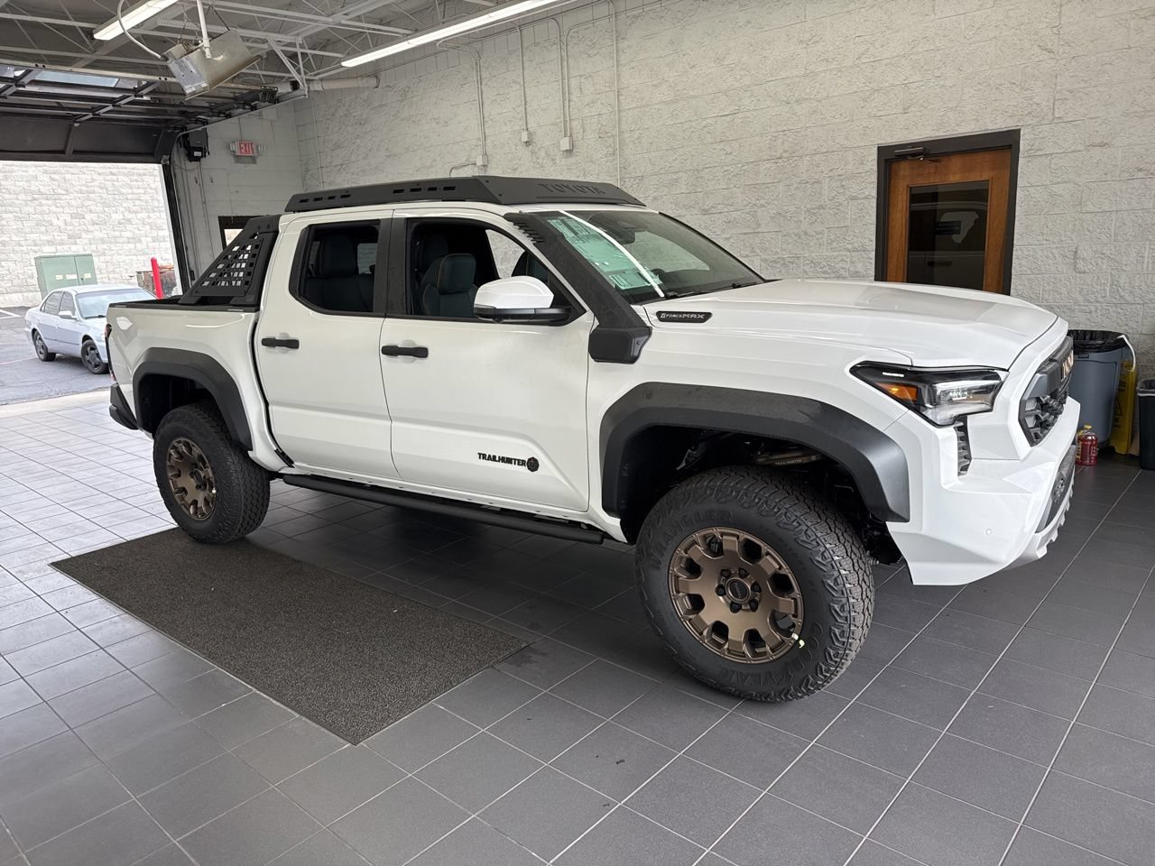 New 2026 Toyota Tacoma 4x4 Double Cab Hybrid w/ Tow Tech Package