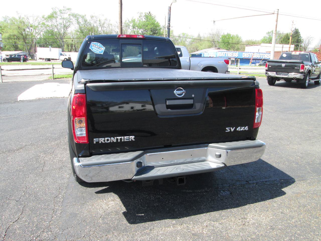 Used 2015 Nissan Frontier SV AWD/4WD image 16