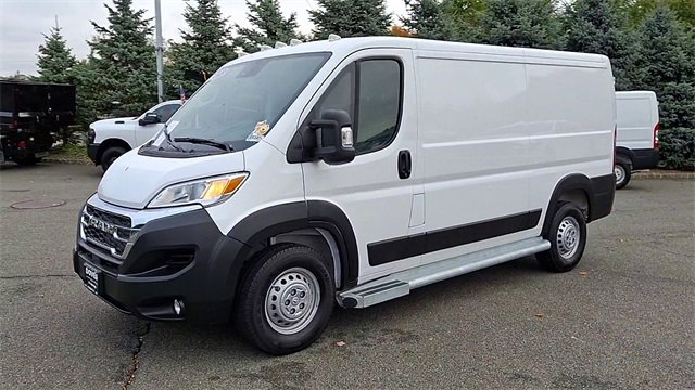 Used 2025 RAM ProMaster 2500 w/ U-Haul Equipment Group image 4
