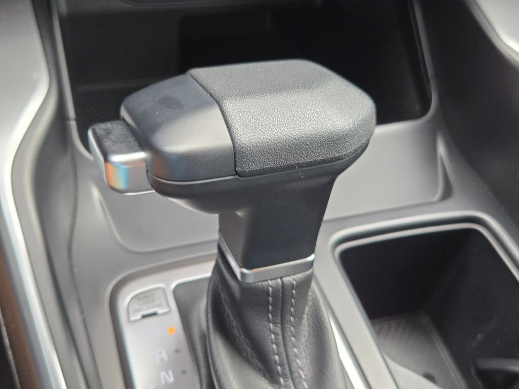 Certified 2025 Kia Sorento LX FWD image 27