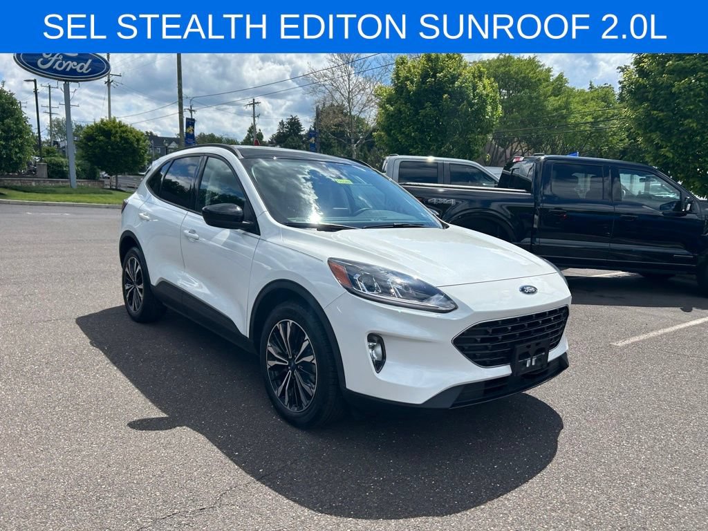 Certified 2022 Ford Escape SEL w/ SEL Stealth AWD Package image 3