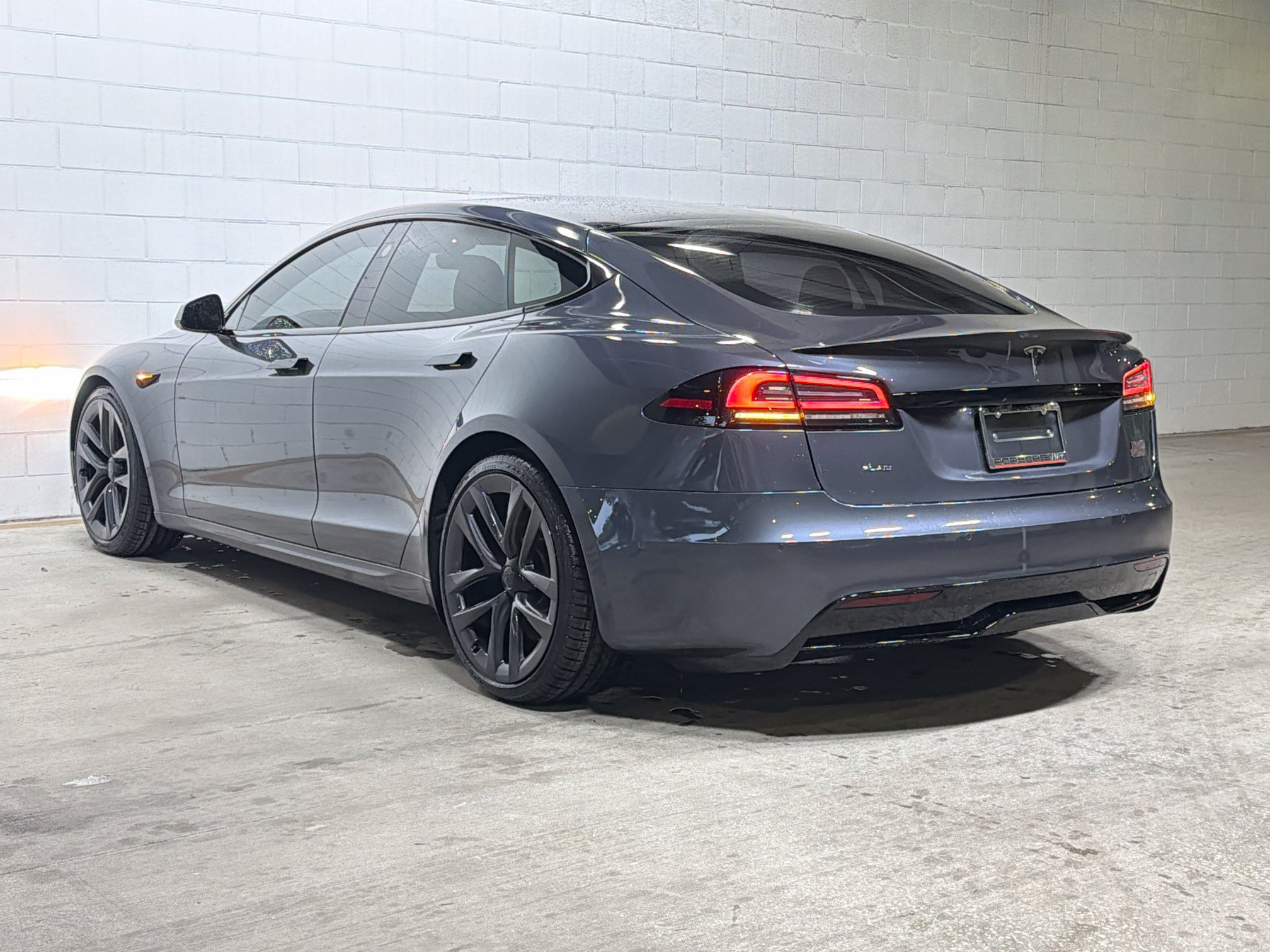 Used 2022 Tesla Model S Plaid AWD/4WD image 3