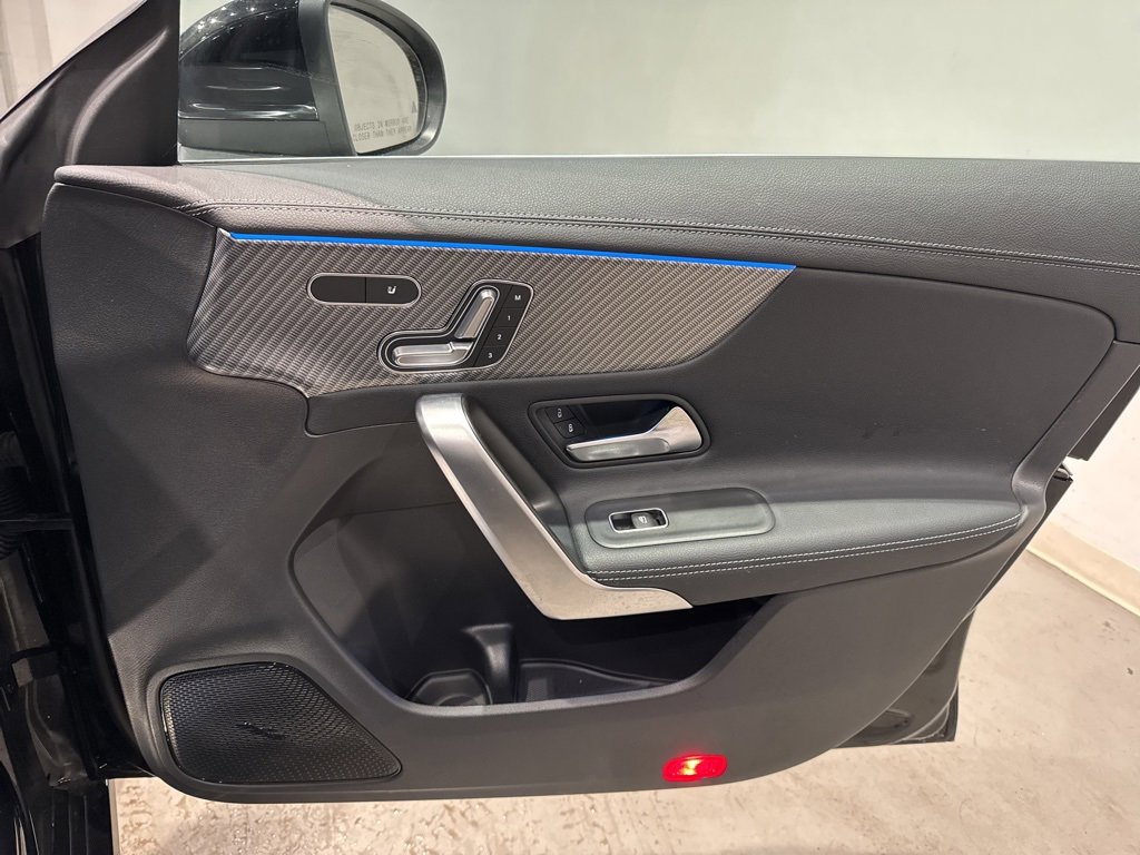 Used 2024 Mercedes-Benz CLA 250 4MATIC image 41