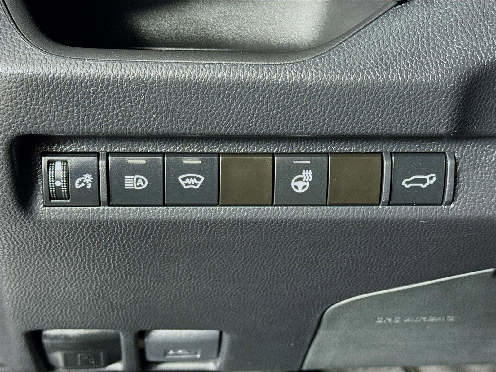 Used 2024 Toyota RAV4 XLE Premium image 11