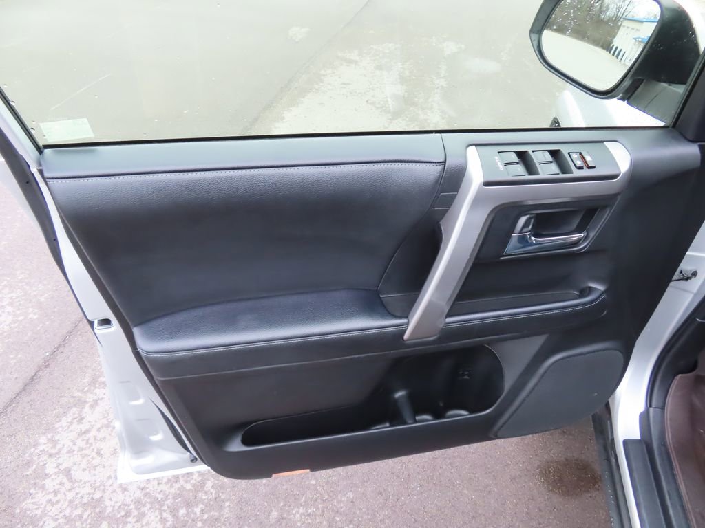 Used 2023 Toyota 4Runner SR5 image 23