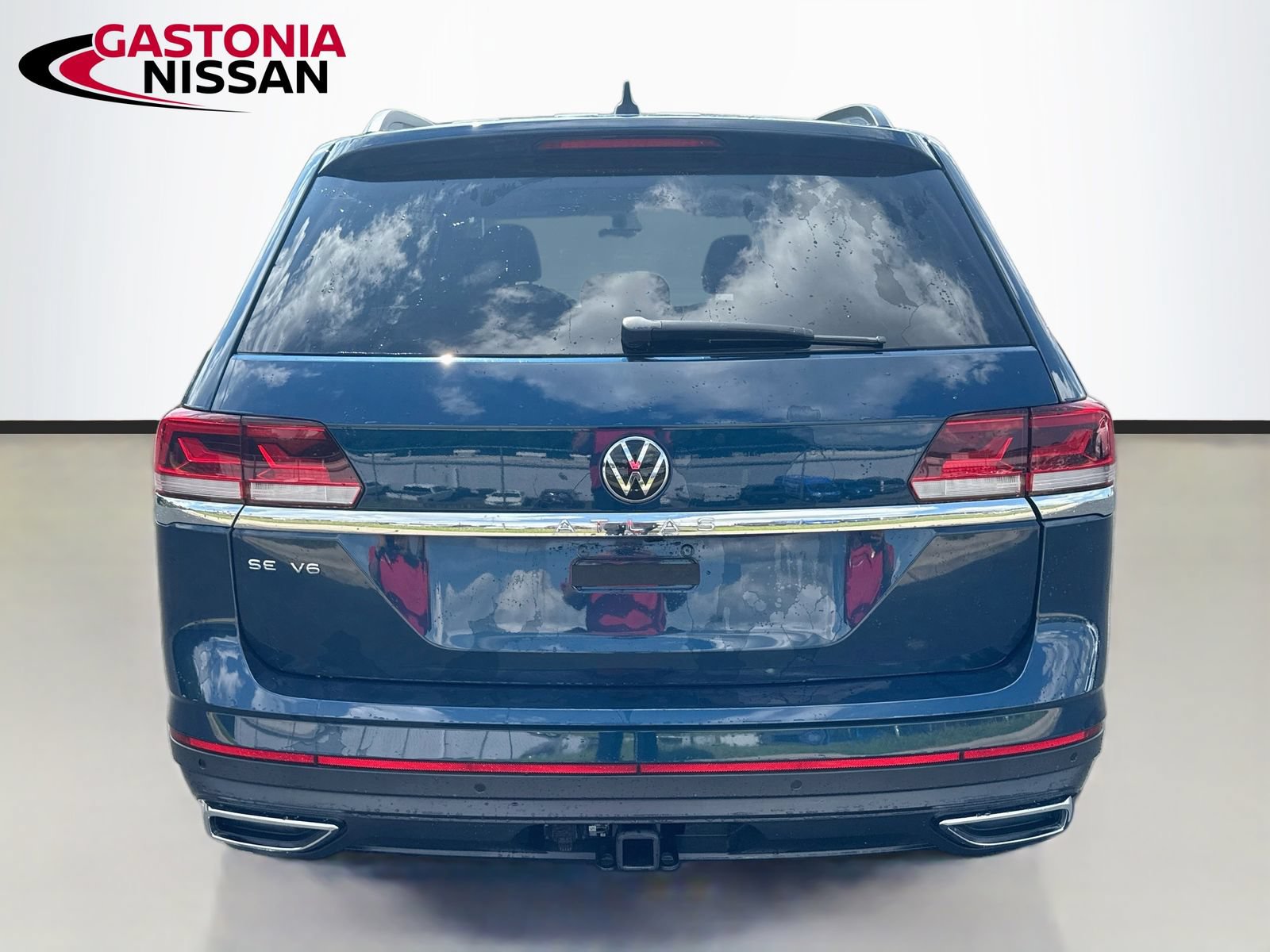 Used 2023 Volkswagen Atlas SE w/ Panoramic Sunroof Package FWD image 7