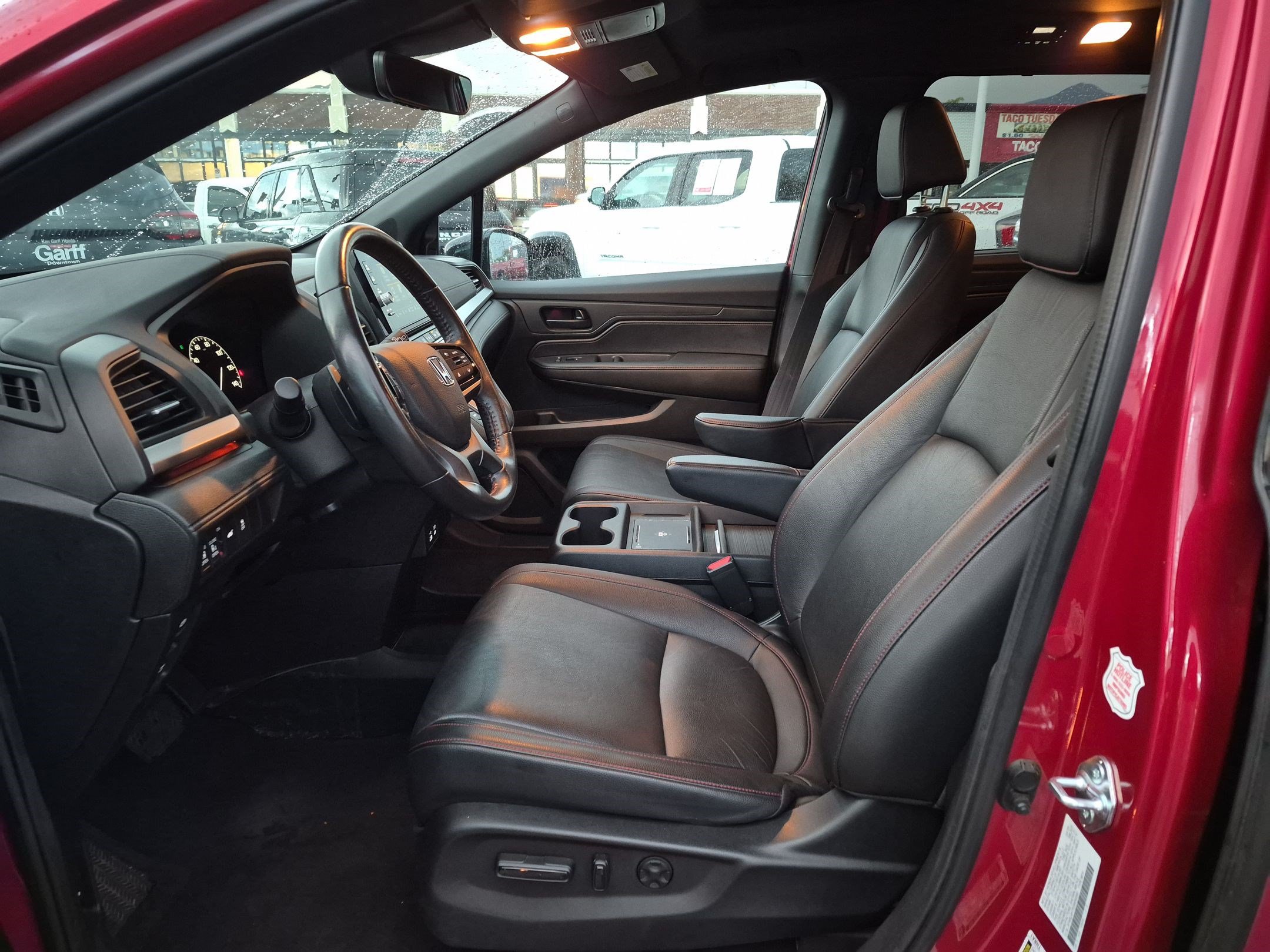 Used 2025 Honda Odyssey Sport-L image 17