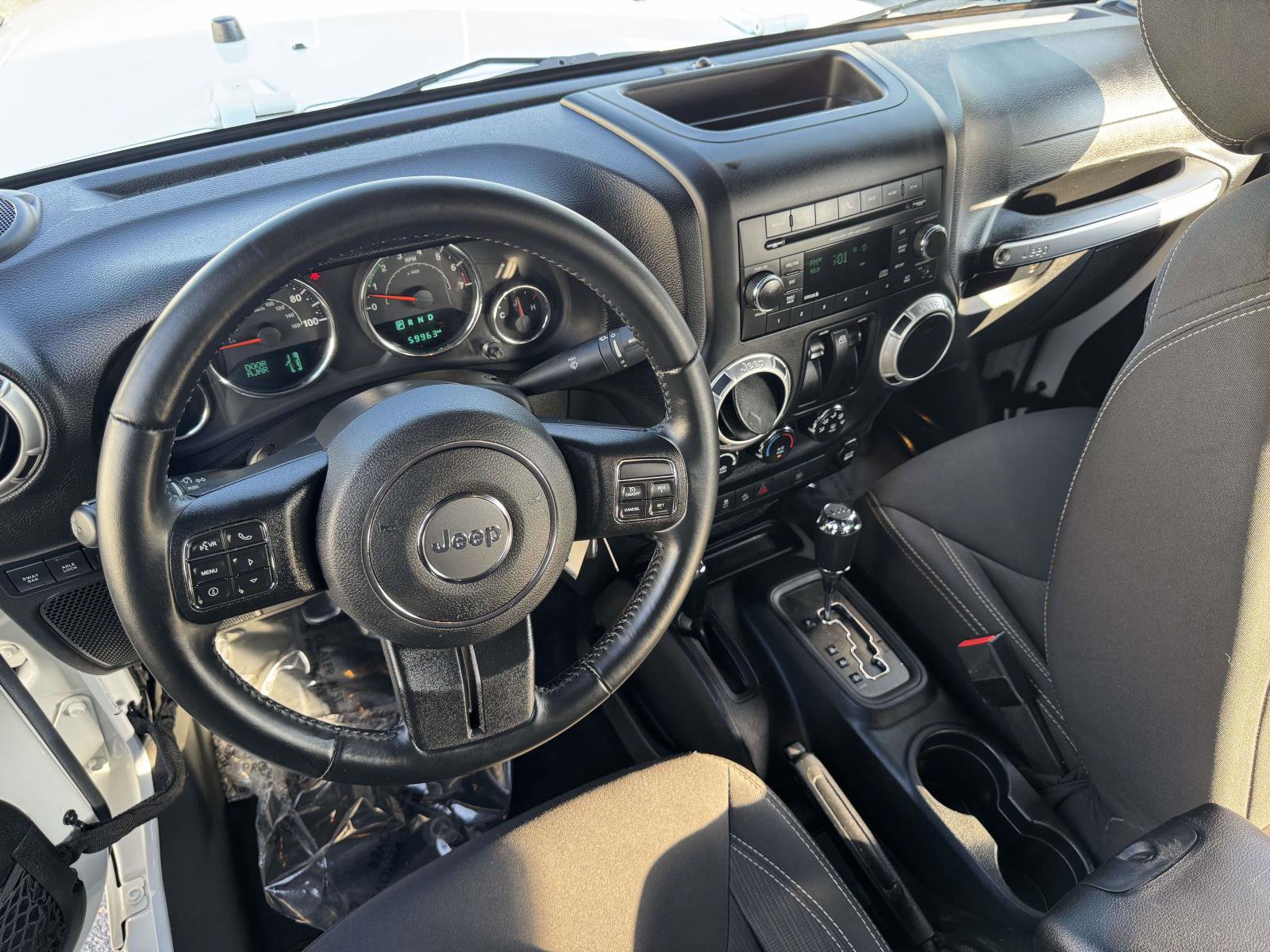 Used 2017 Jeep Wrangler Rubicon w/ Power Convenience Group video 2