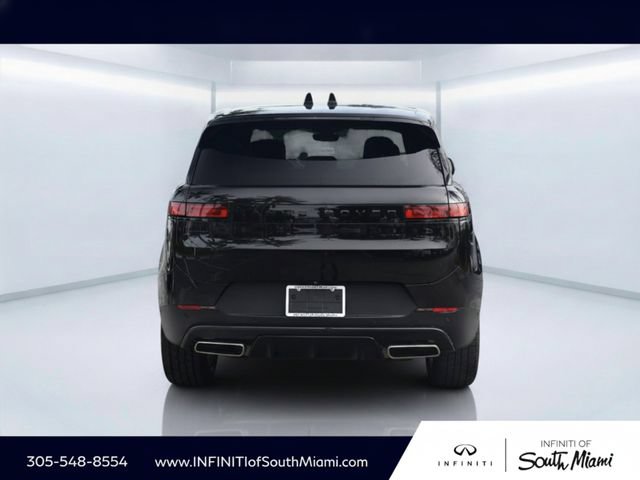 Used 2025 Land Rover Range Rover Sport SE AWD/4WD image 5