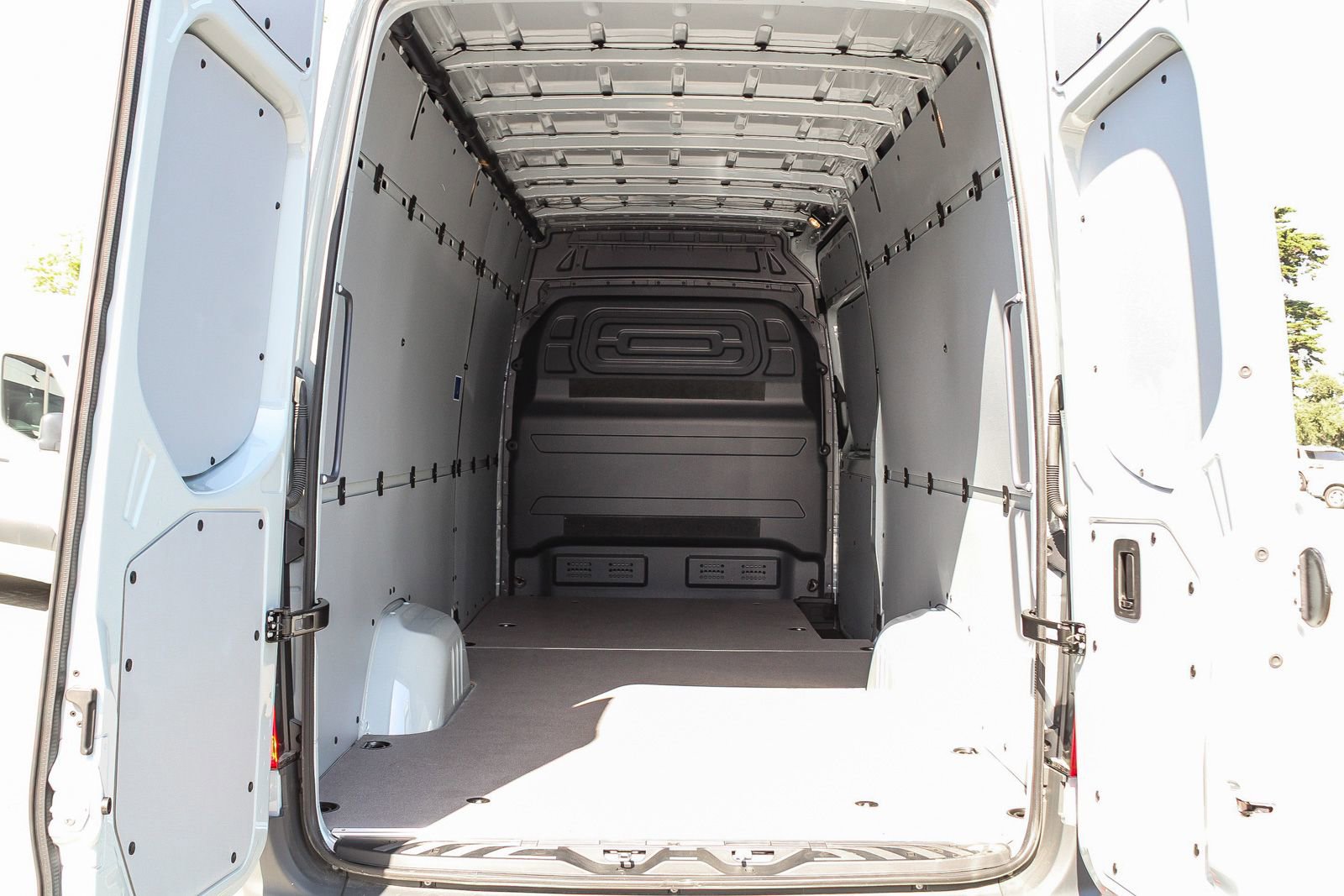 New 2025 Mercedes-Benz Sprinter 2500 image 27