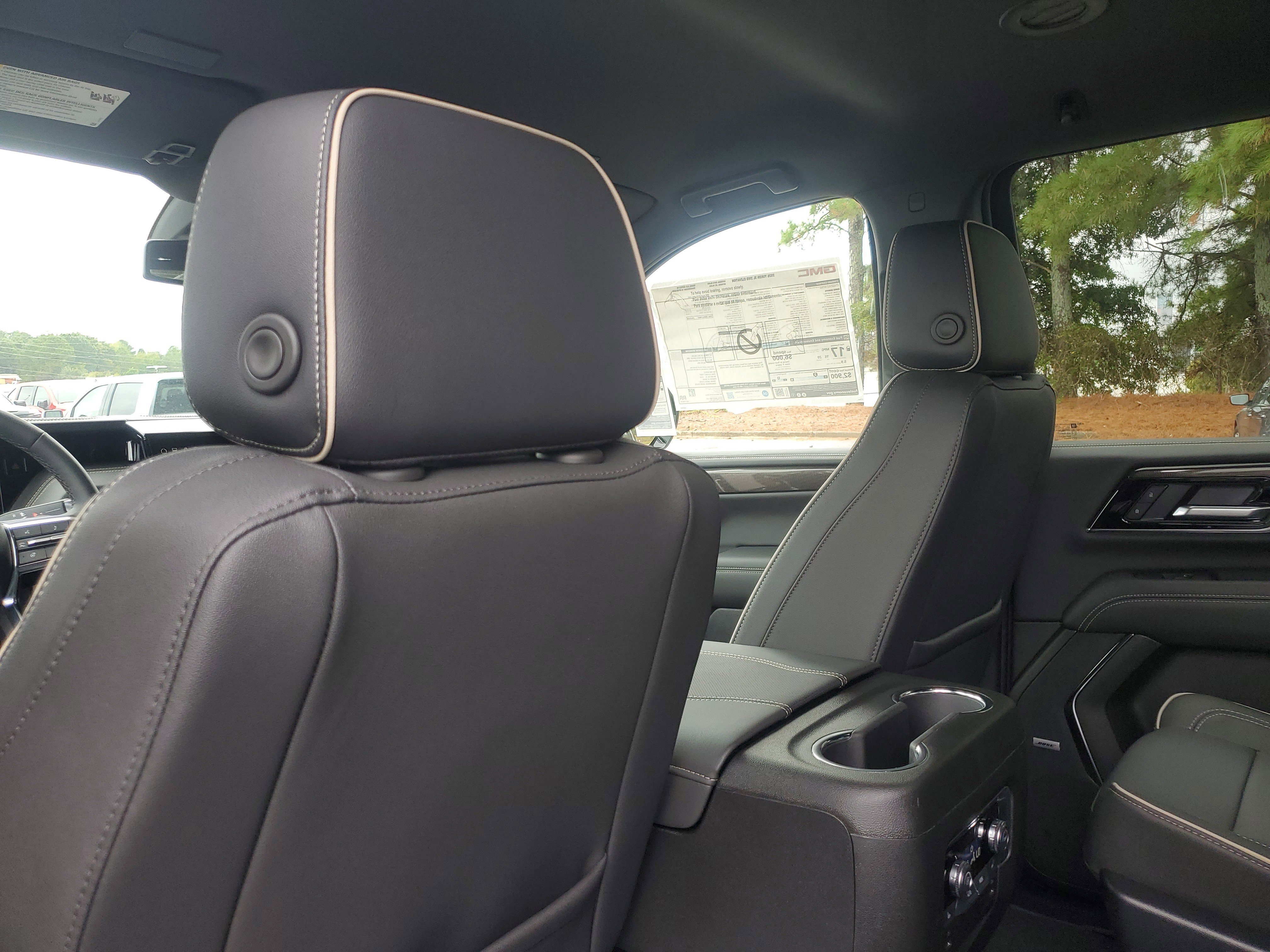 New 2026 GMC Yukon XL Elevation image 8