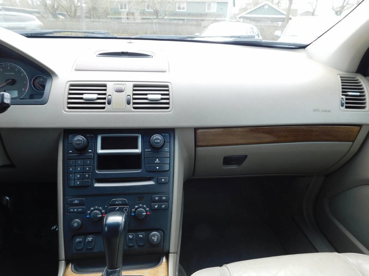 Used 2005 Volvo XC90 T6 image 8