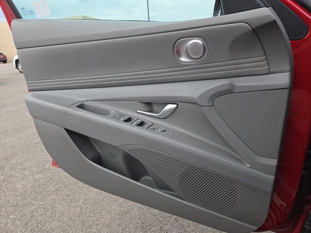 Certified 2025 Hyundai Elantra Sport image 22