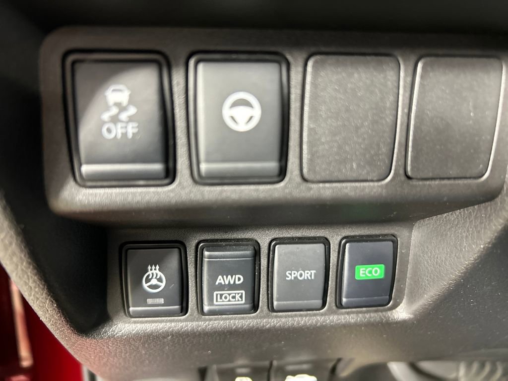 Used 2022 Nissan Rogue Sport SL image 16