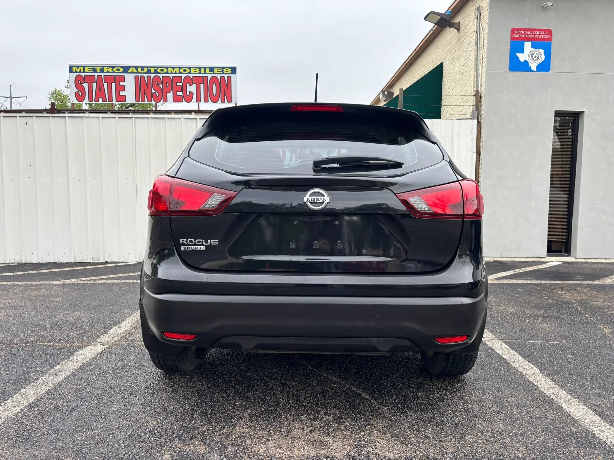 Used 2017 Nissan Rogue Sport S w/ S Appearance Package FWD image 4