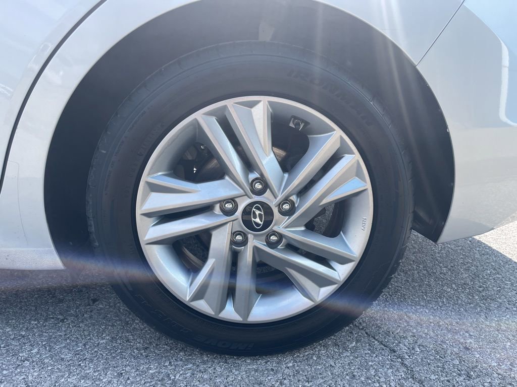 Used 2020 Hyundai Elantra SEL image 50