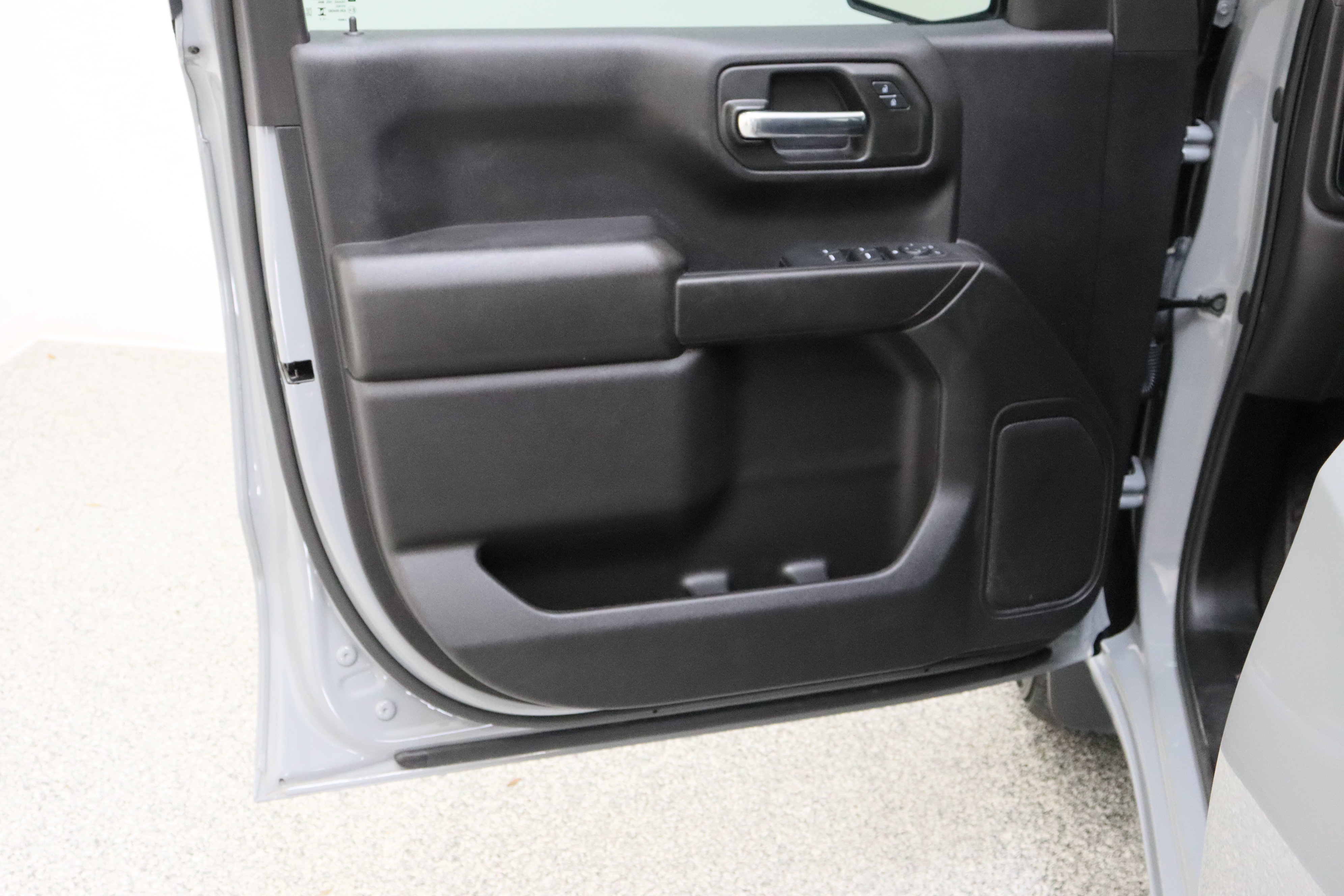 Used 2024 Chevrolet Silverado 1500 Custom RWD image 12