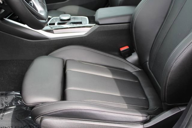 Used 2023 BMW 330i Sedan w/ Convenience Package image 26