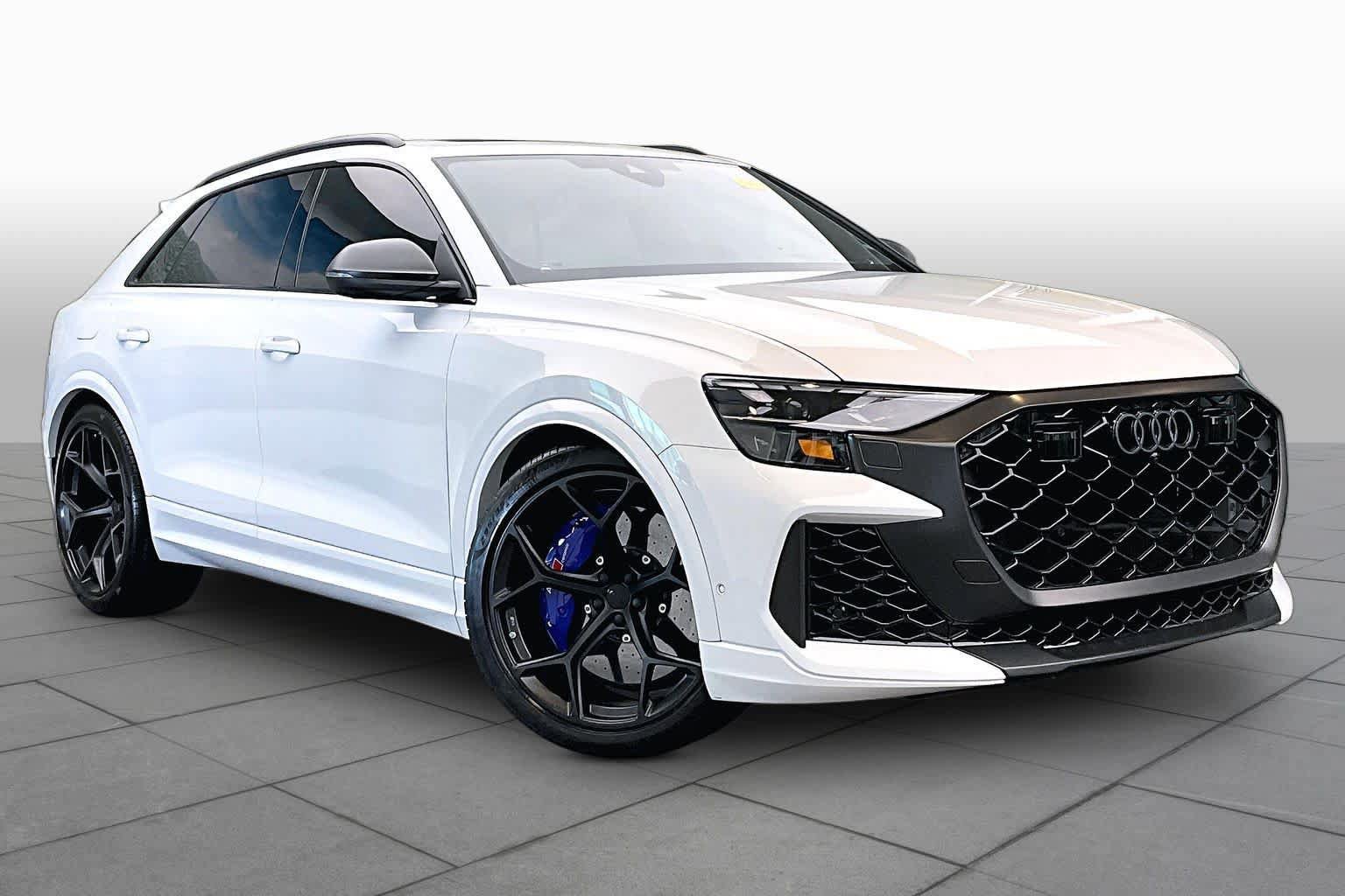 Used 2026 Audi RS Q8 performance AWD/4WD image 3